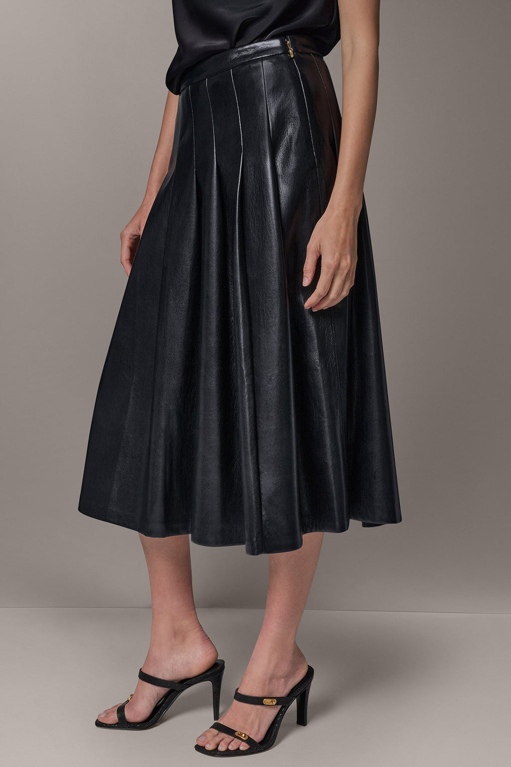 PLEATED MIDI SKIRT