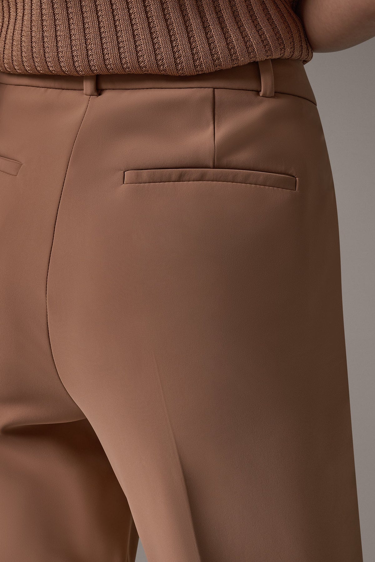 HIGH RISE STRAIGHT-LEG PANT