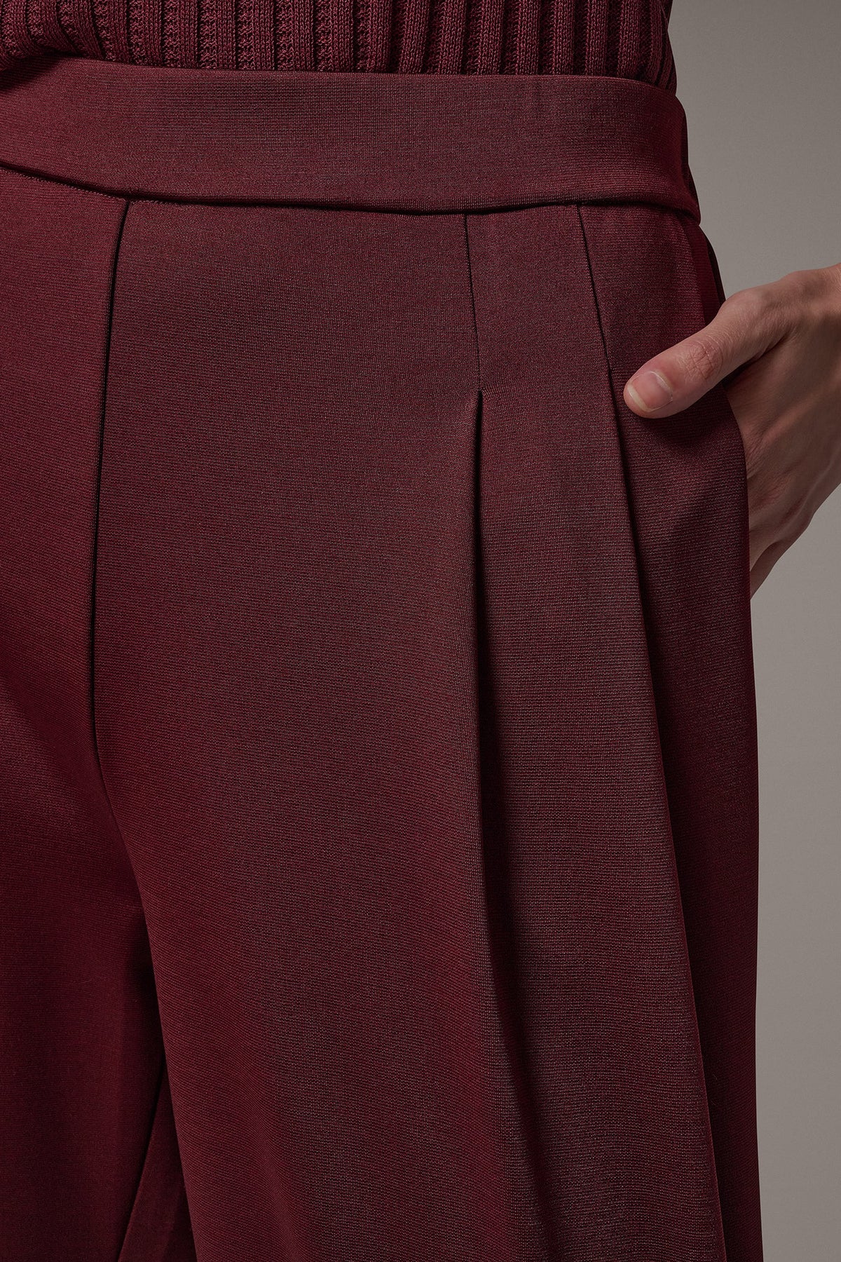 HIGH RISE STRAIGHT-LEG PANT