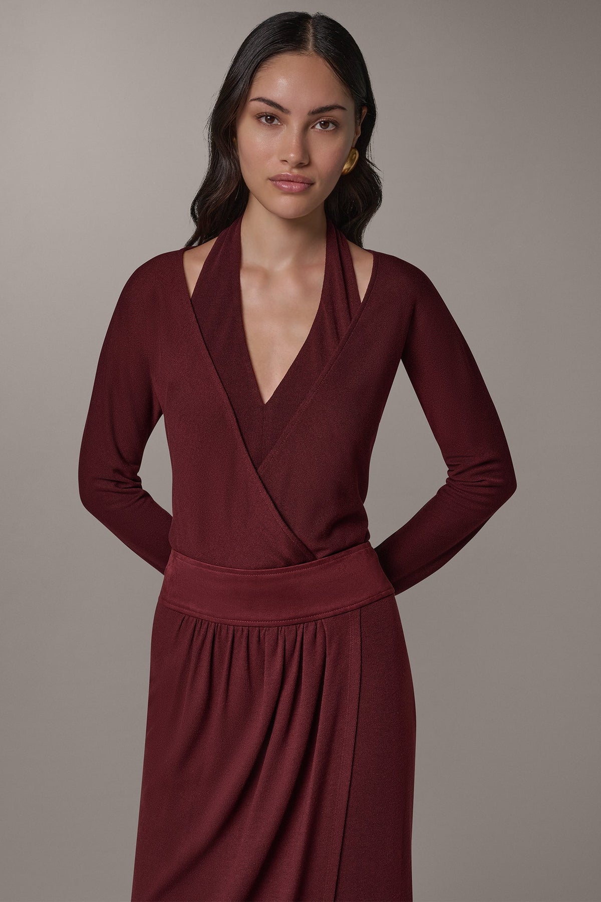 CUTOUT WRAP EFFECT V-NECK BODYSUIT