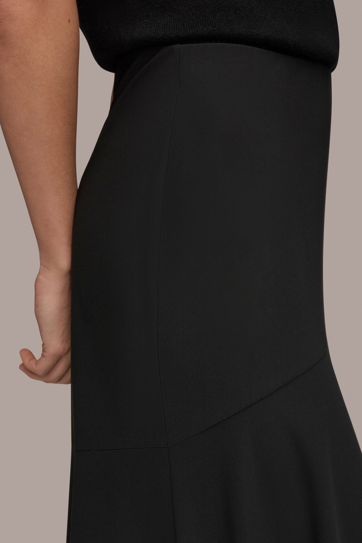 MIDI HI-LOW TRUMPET SKIRT