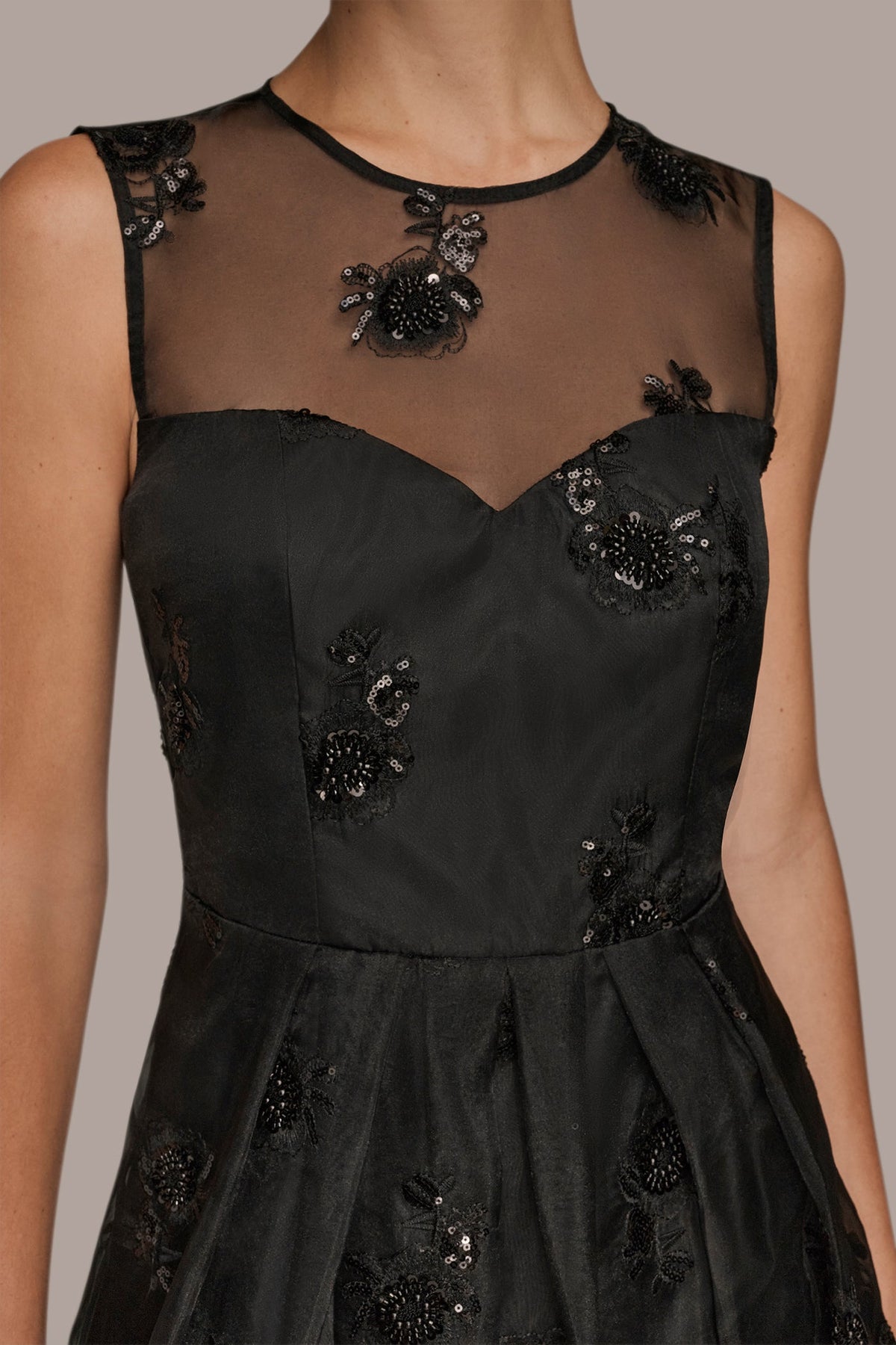 ILLUSION SWEETHEART NECK MIDI DRESS