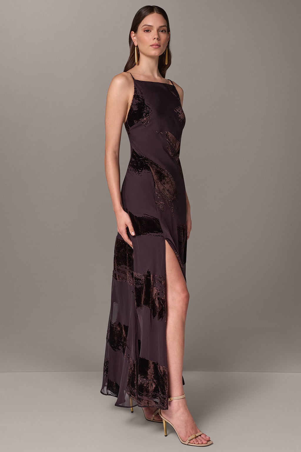 VELVET BURNOUT LOW V-BACK GOWN