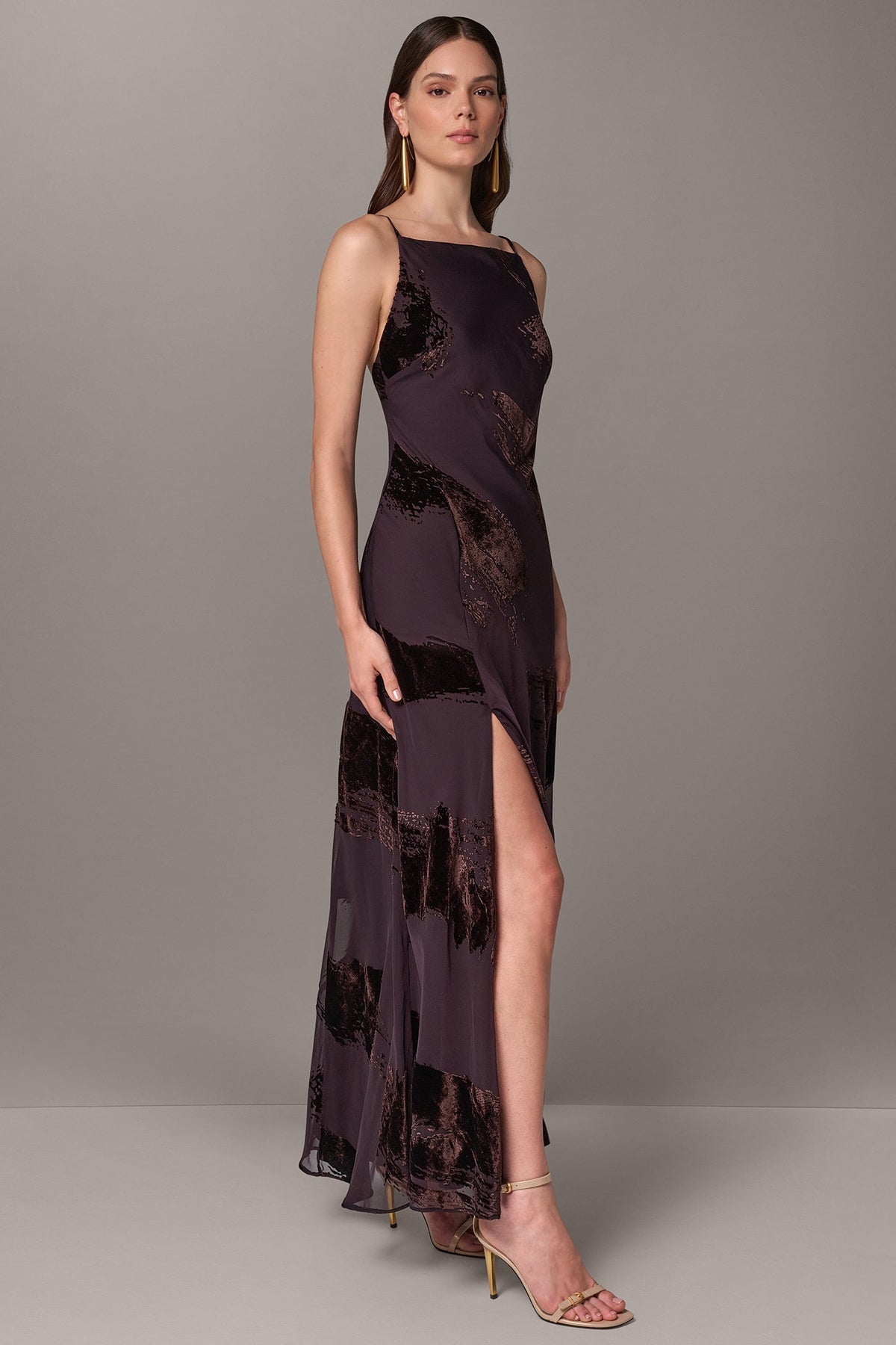 VELVET BURNOUT LOW V-BACK GOWN