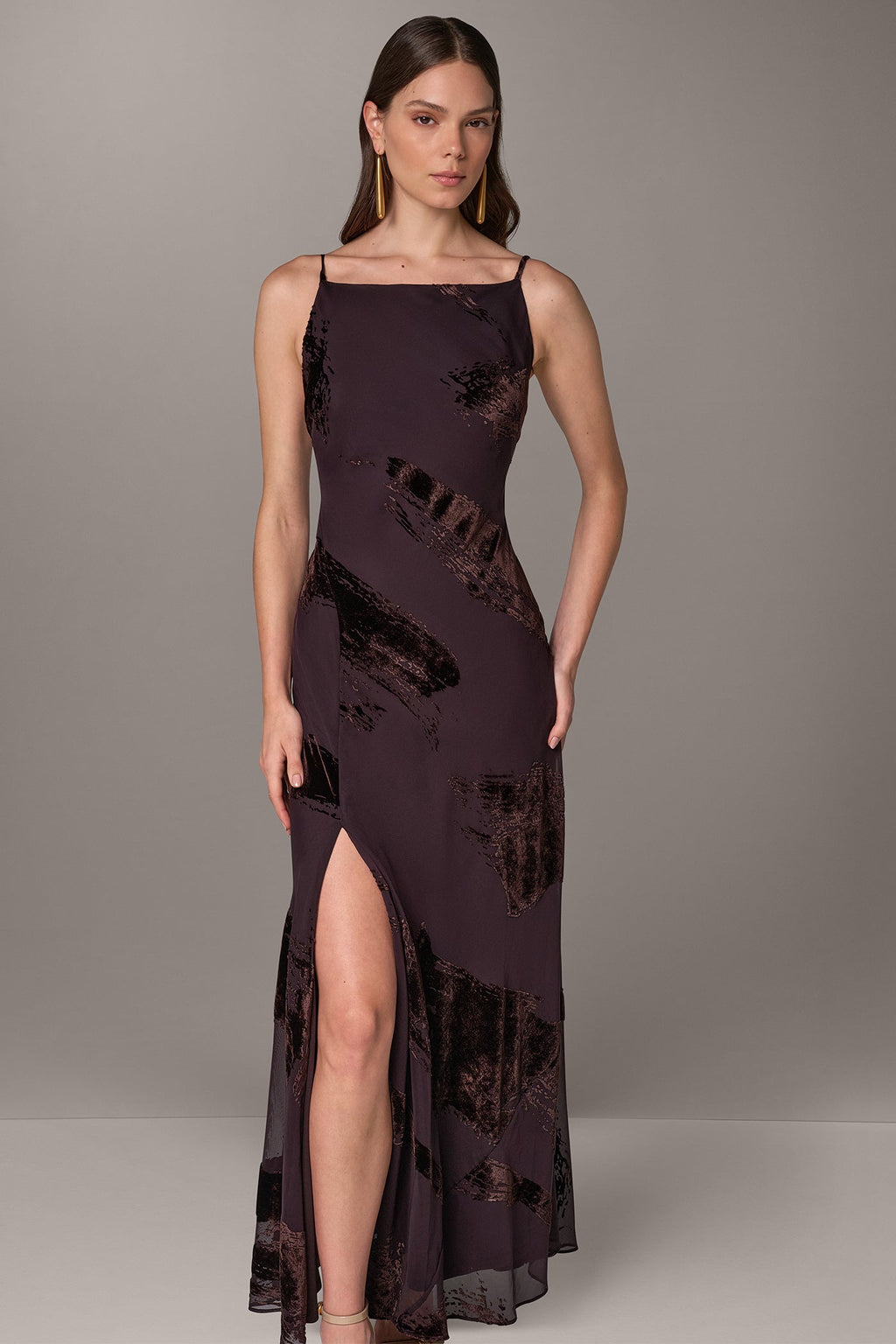 VELVET BURNOUT LOW V-BACK GOWN