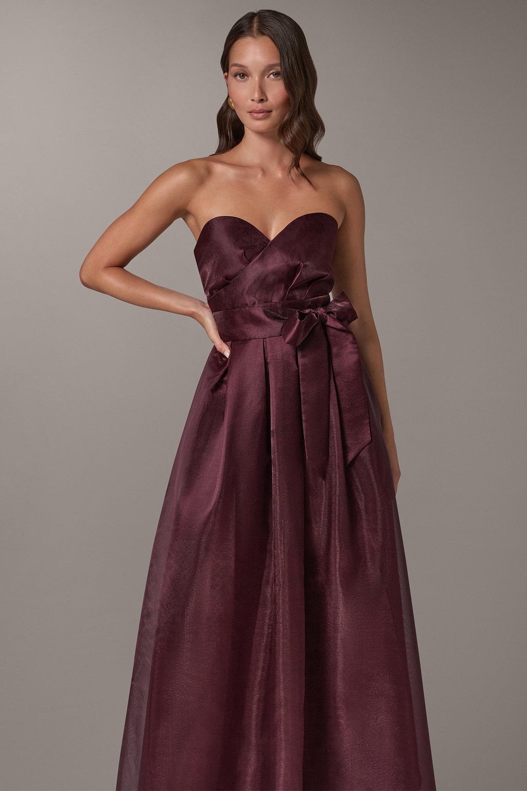 STRAPLESS SWEETHEART GOWN