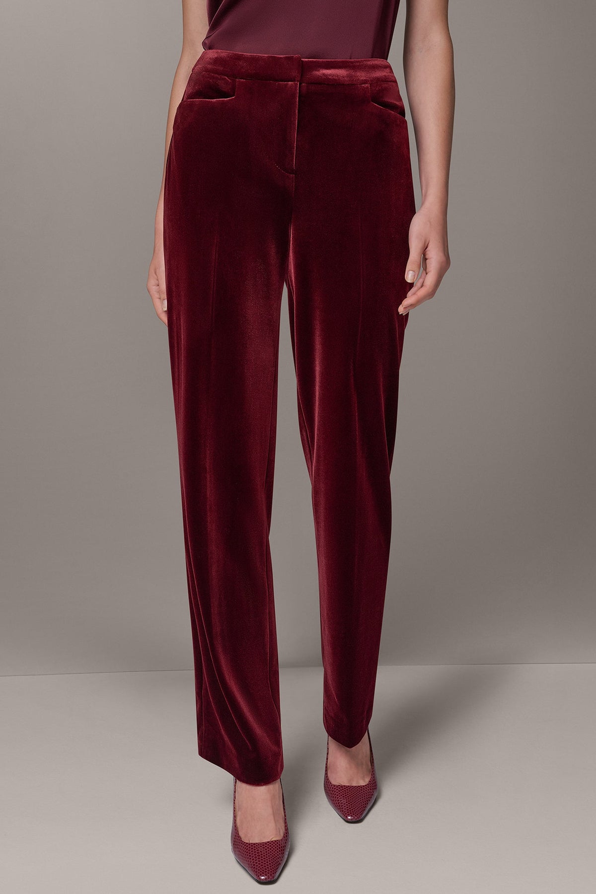 MID-RISE VELVET STRAIGHT-LEG SUIT PANT