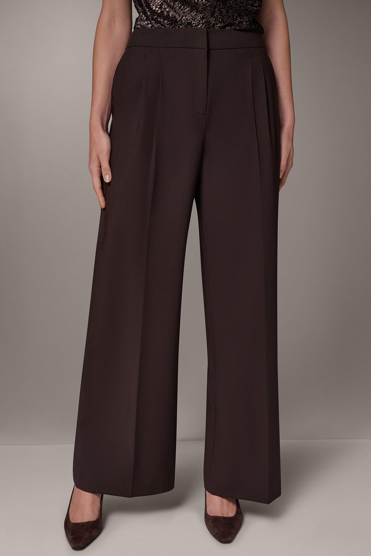 HIGH-RISE PLEATED WIDE-LEG SUIT PANT