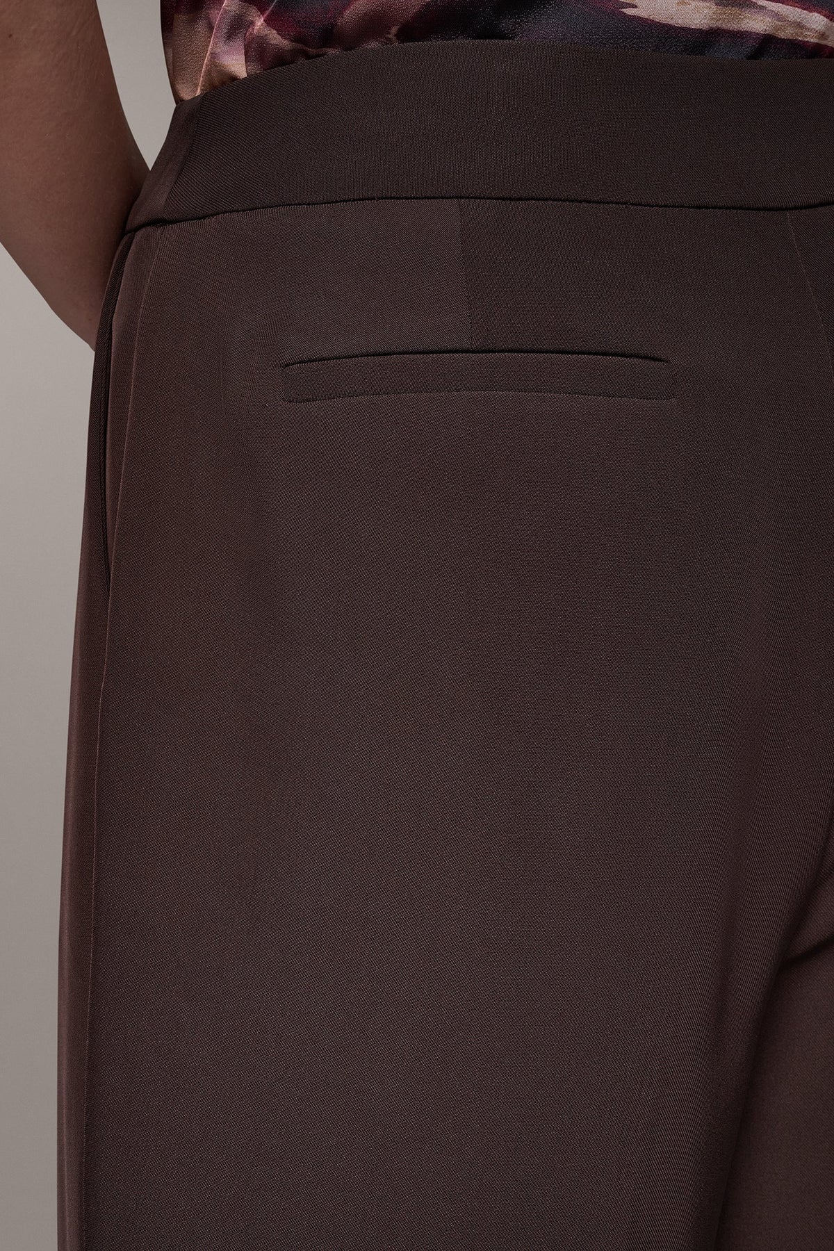 HIGH-RISE WIDE-LEG SUIT PANT