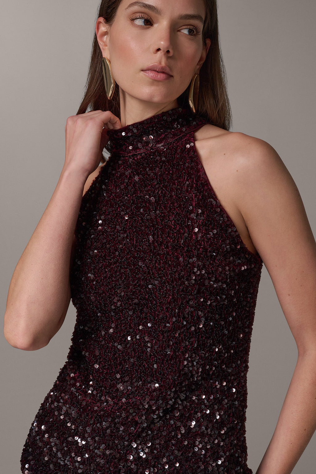 TURTLE-NECK SEQUIN TOP