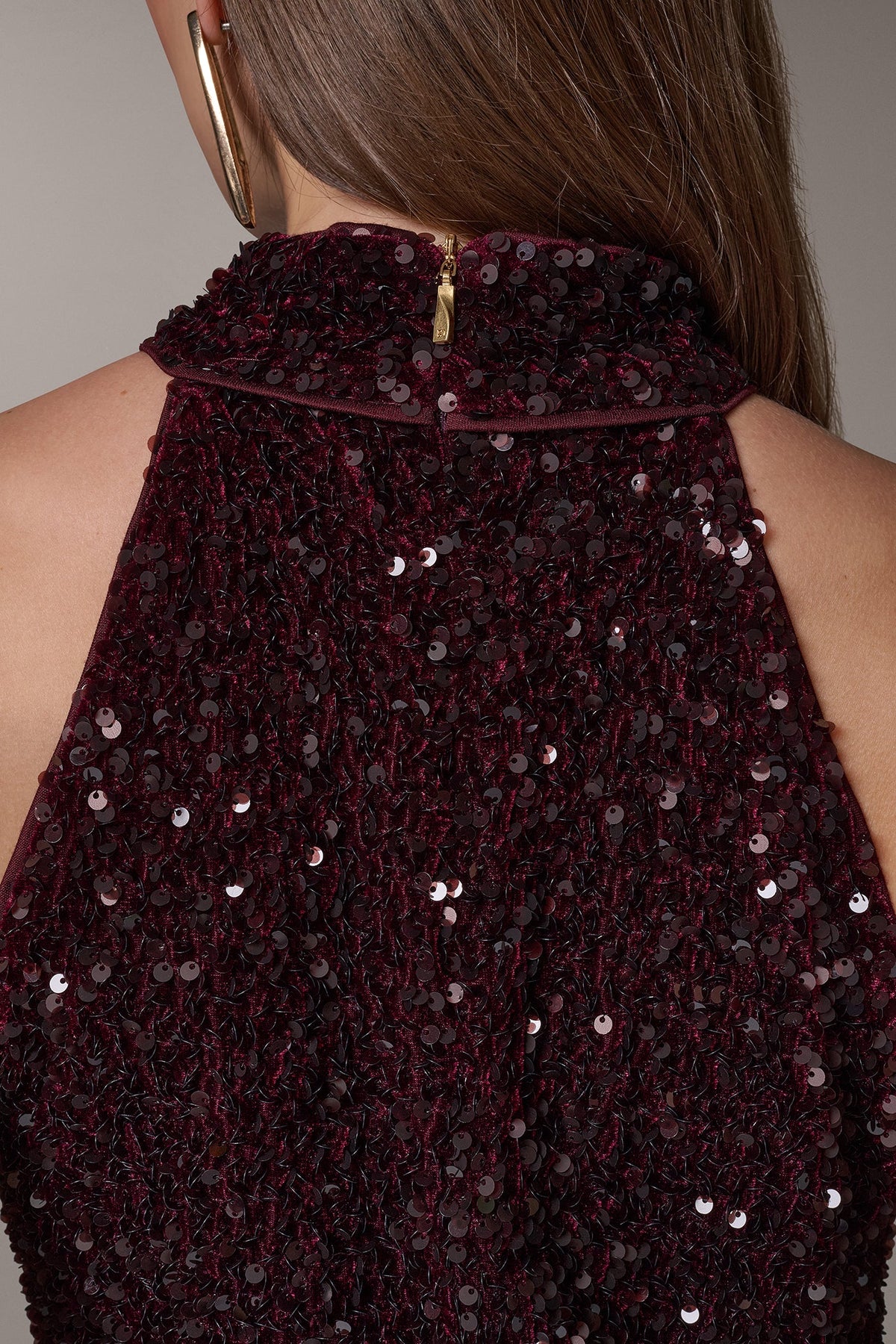 TURTLE-NECK SEQUIN TOP
